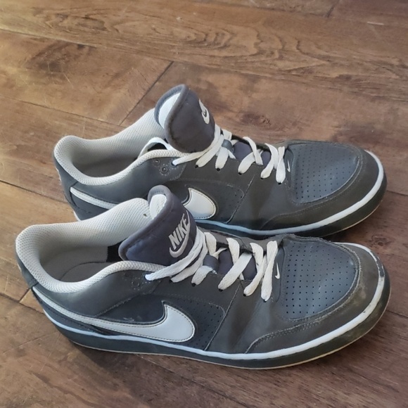 Nike shoes, mens size 9.5 - Picture 1 of 2